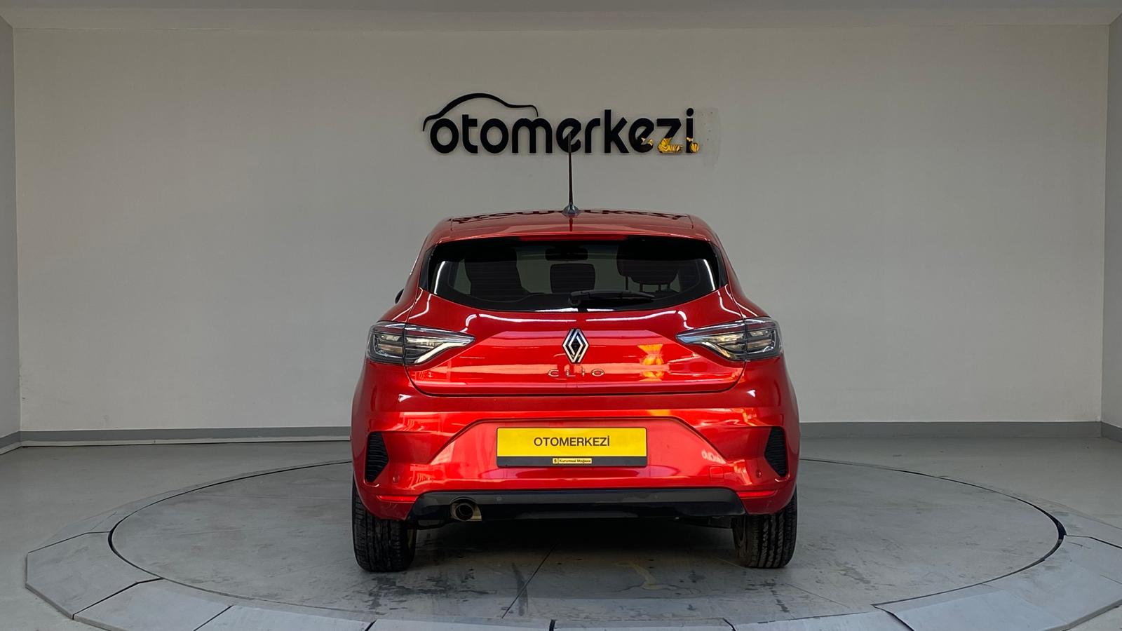 RENAULT CLIO 4